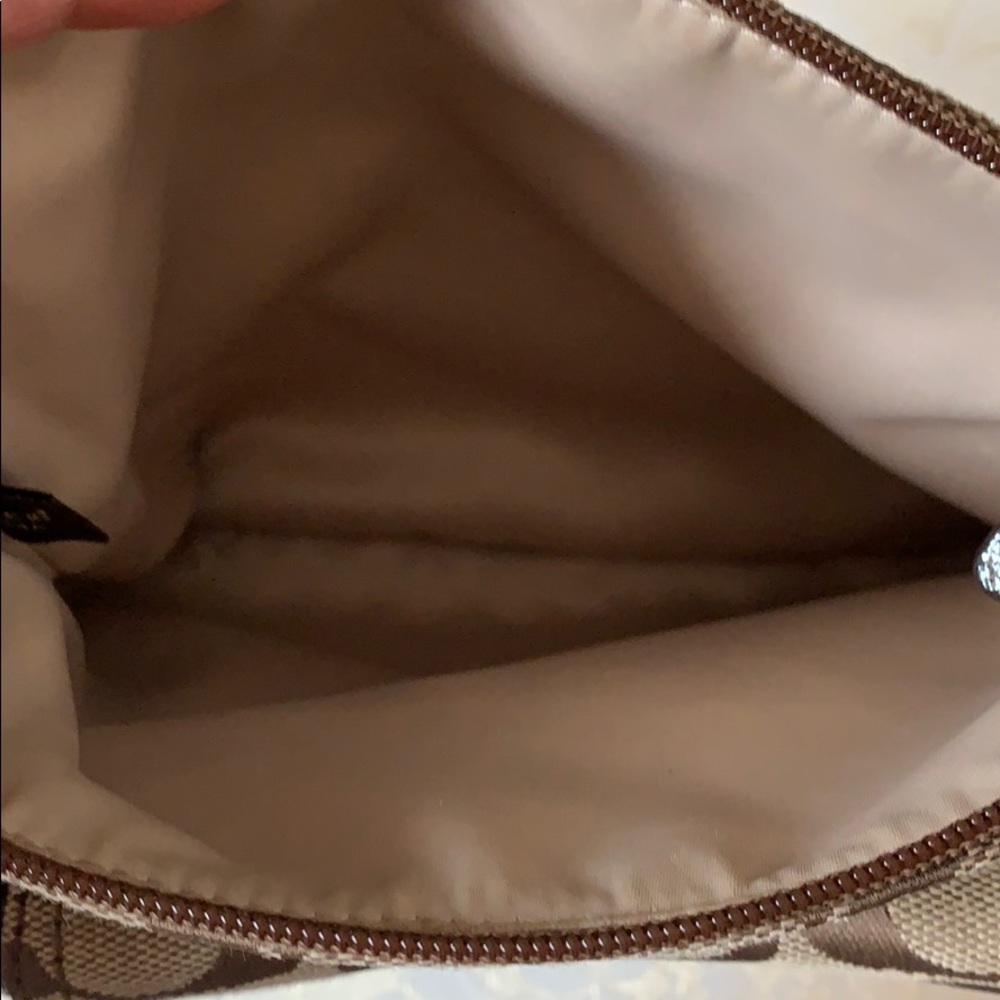 Coach crossbody - Picture 2 of 3
